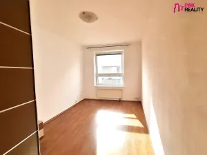 Pronájem bytu 2+kk, Hradec Králové - Nový Hradec Králové, Rybova, 50 m2
