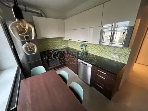 Pronájem bytu 2+1, Praha - Žižkov, Pod lipami, 53 m2