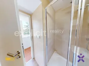 Pronájem bytu 1+kk, Zlín, Devadesátá, 30 m2