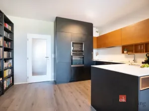 Prodej bytu 2+kk, Praha - Strašnice, Zvěřinova, 66 m2