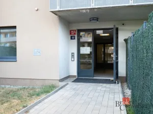 Prodej bytu 2+kk, Praha - Strašnice, Zvěřinova, 75 m2
