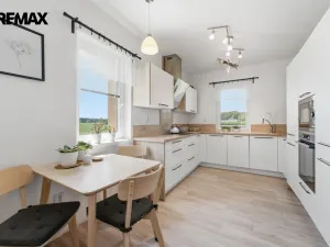 Prodej rodinného domu, Sezemice - Veská, 107 m2