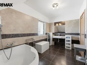 Prodej rodinného domu, Sezemice - Veská, 107 m2