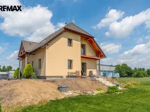 Prodej rodinného domu, Sezemice - Veská, 107 m2