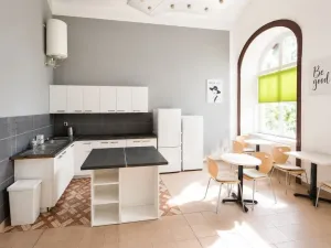 Pronájem ubytování, Praha, Seifertova, 342 m2