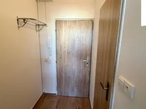 Pronájem bytu 1+kk, Ústí nad Labem - Ústí nad Labem-centrum, Malátova, 22 m2