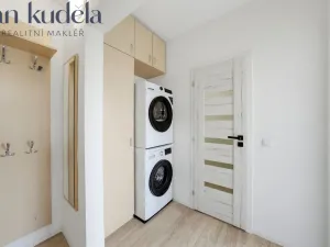 Pronájem bytu 2+kk, Brno, Bzenecká, 39 m2