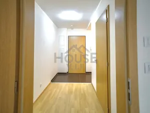 Prodej bytu 1+kk, Praha - Letňany, Nepomuckých, 37 m2