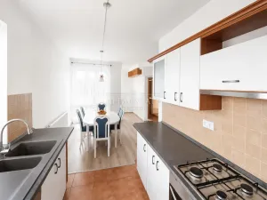 Prodej bytu 4+kk, Chodov, Bezručova, 97 m2