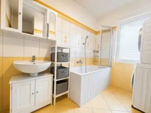 Prodej bytu 4+kk, Chodov, Bezručova, 97 m2
