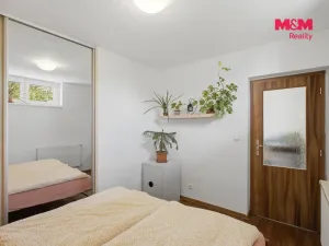 Prodej bytu 3+1, Kněževes, Štrosova, 63 m2