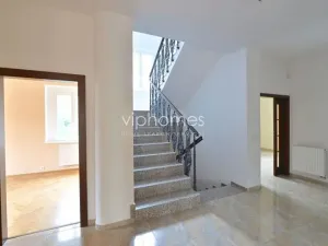Pronájem vily, Praha - Smíchov, 413 m2