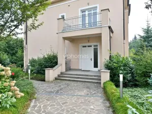 Pronájem vily, Praha - Smíchov, 413 m2