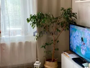 Pronájem bytu 2+kk, Praha, Karlovarská, 42 m2