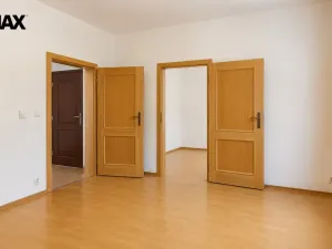 Pronájem bytu 3+1, Karlovy Vary, Lázeňská, 76 m2