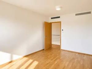 Pronájem rodinného domu, Praha, Karáskova, 163 m2