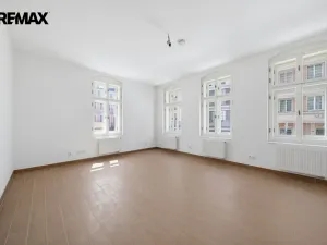 Prodej ubytování, Karlovy Vary, Zámecký vrch, 350 m2
