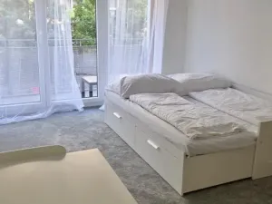 Pronájem bytu 1+kk, Praha - Vysočany, Gerstelova, 34 m2