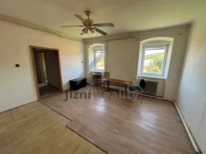 Prodej bytu 2+1, Uherčice, 98 m2