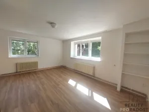 Pronájem bytu 2+kk, Praha, Zavadilova, 48 m2