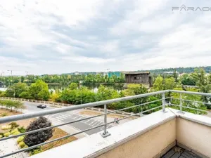 Pronájem bytu 1+kk, Praha - Holešovice, V háji, 31 m2