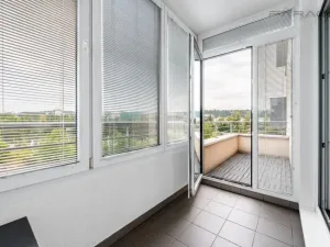 Pronájem bytu 1+kk, Praha - Holešovice, V háji, 31 m2