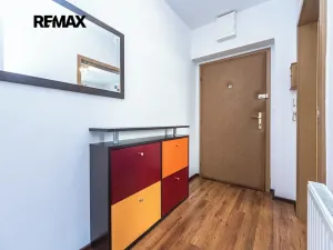 Pronájem bytu 2+kk, Praha - Vinoř, U cukrovaru, 45 m2