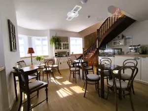Prodej ubytování, Hněvotín, 717 m2