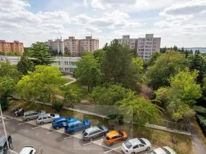 Pronájem bytu 1+kk, Praha - Troja, Krynická, 29 m2
