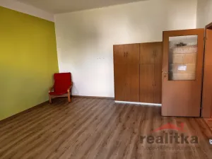 Pronájem bytu 1+kk, Opava - Předměstí, Na Nivě, 35 m2