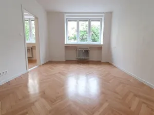 Pronájem bytu 2+1, Praha - Podolí, Podolská, 75 m2