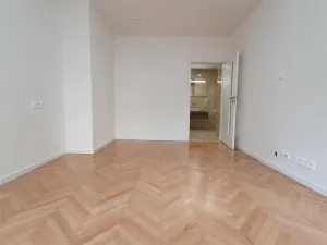 Pronájem bytu 2+1, Praha - Podolí, Podolská, 75 m2