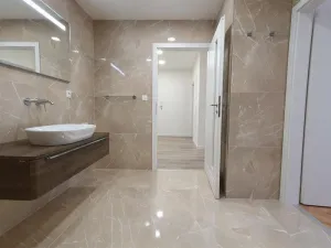 Pronájem bytu 2+1, Praha - Podolí, Podolská, 75 m2