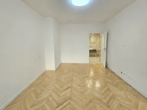 Pronájem bytu 2+1, Praha - Podolí, Podolská, 75 m2