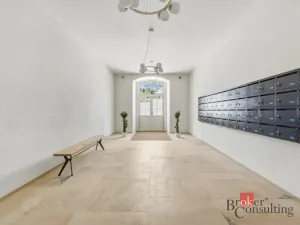Prodej bytu 1+kk, Jince, Slavíkova, 46 m2