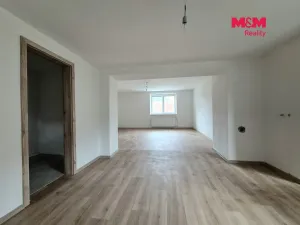 Prodej rodinného domu, Hluboké, 111 m2
