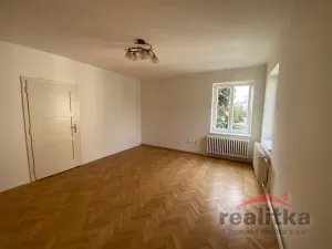 Pronájem bytu 3+kk, Opava - Předměstí, Bezručovo náměstí, 79 m2