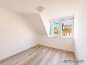 Pronájem bytu 2+1, Praha - Libeň, Vacínova, 43 m2
