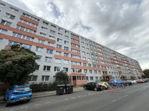 Pronájem bytu 2+kk, Praha - Prosek, Lovosická, 49 m2