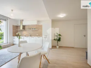 Prodej bytu 2+kk, Praha - Smíchov, Švédská, 56 m2
