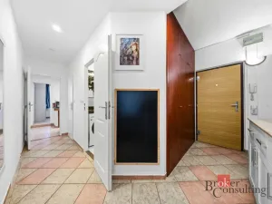 Prodej bytu 3+1, Hradec Králové - Nový Hradec Králové, Hradecká, 82 m2