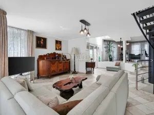 Prodej rodinného domu, Kladno, Ve Strnadovně, 228 m2
