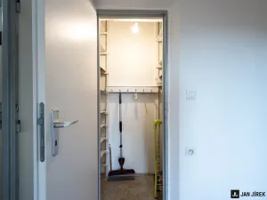 Prodej bytu 1+kk, Hradec Králové, Říční, 28 m2