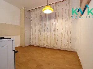 Prodej bytu 3+1, Karlovy Vary, Konečná, 82 m2