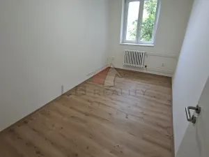 Pronájem bytu 3+1, Pečky, V Horkách, 81 m2