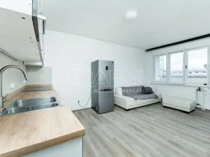 Pronájem rodinného domu, Slaný, Arbesova, 145 m2