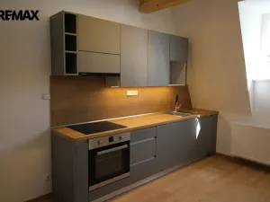 Pronájem bytu 1+kk, Chrastava, náměstí 1. máje, 35 m2