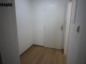 Pronájem bytu 1+kk, Chrastava, náměstí 1. máje, 35 m2