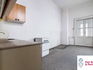 Prodej obchodního prostoru, Rakovník, Husovo náměstí, 622 m2
