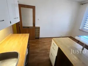 Pronájem bytu 1+1, Písek, nábřeží 1. máje, 42 m2